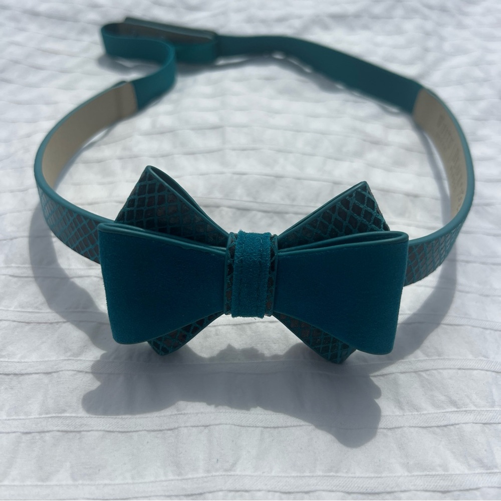 WHBM Teal Blue Leather and Suede Snakeskin Bow Stretch Belt